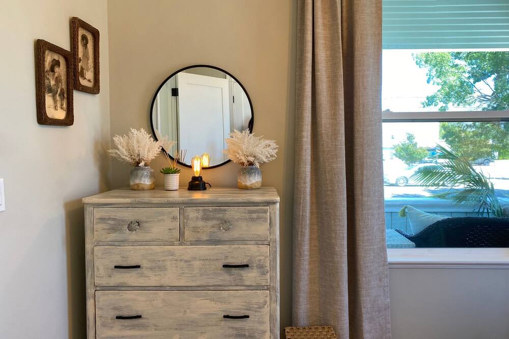 Photo of Bedroom in Cloverdale