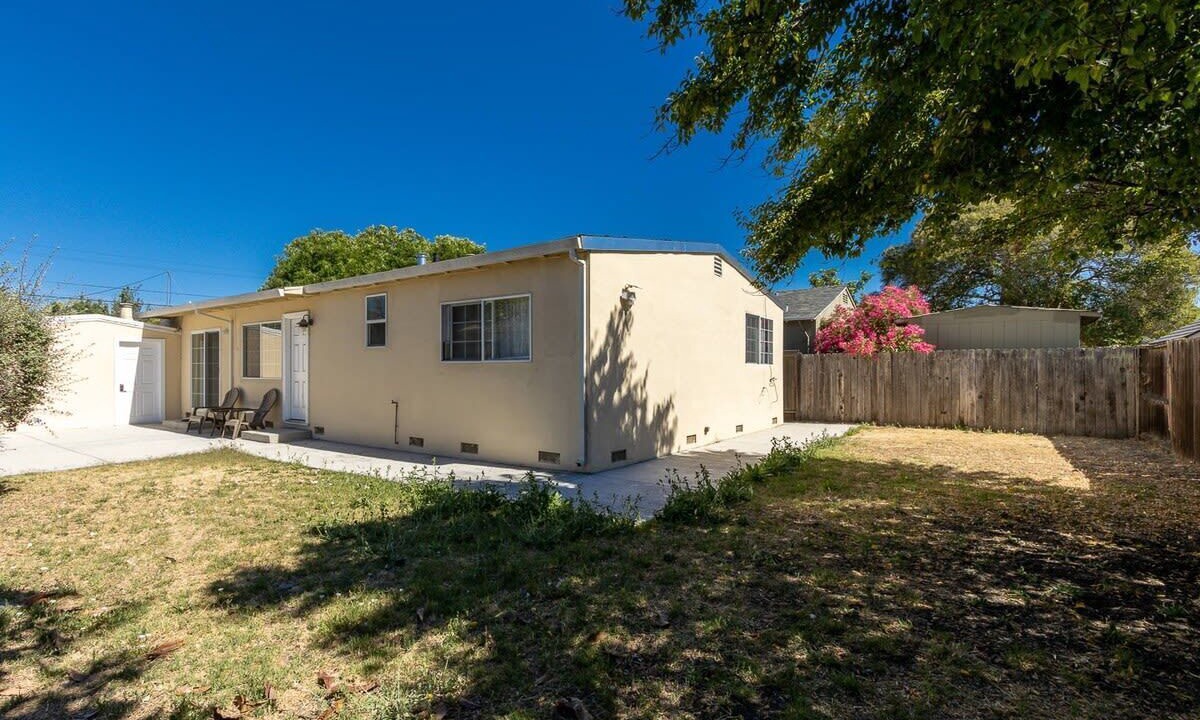 Photo of Outdoor in East Palo Alto