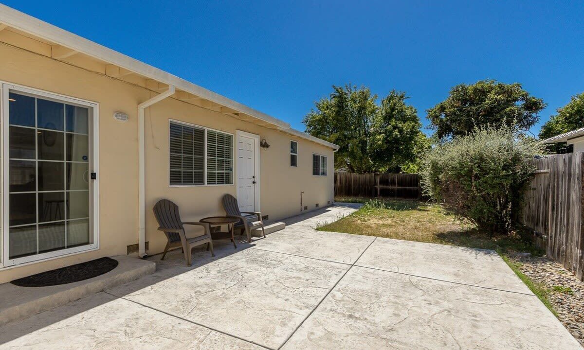Photo of Outdoor in East Palo Alto