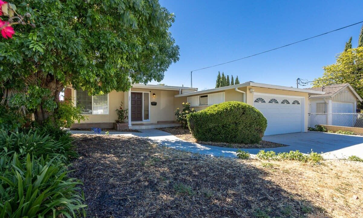 Photo of Outdoor in East Palo Alto