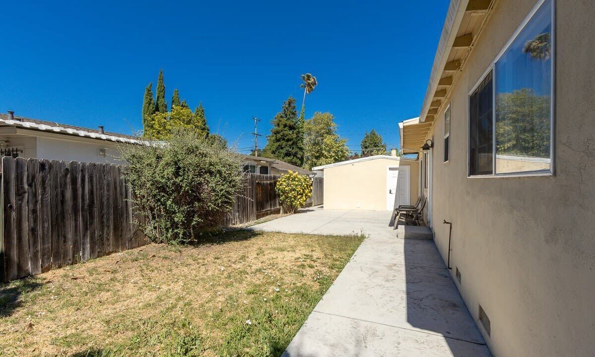 Photo of Outdoor in East Palo Alto