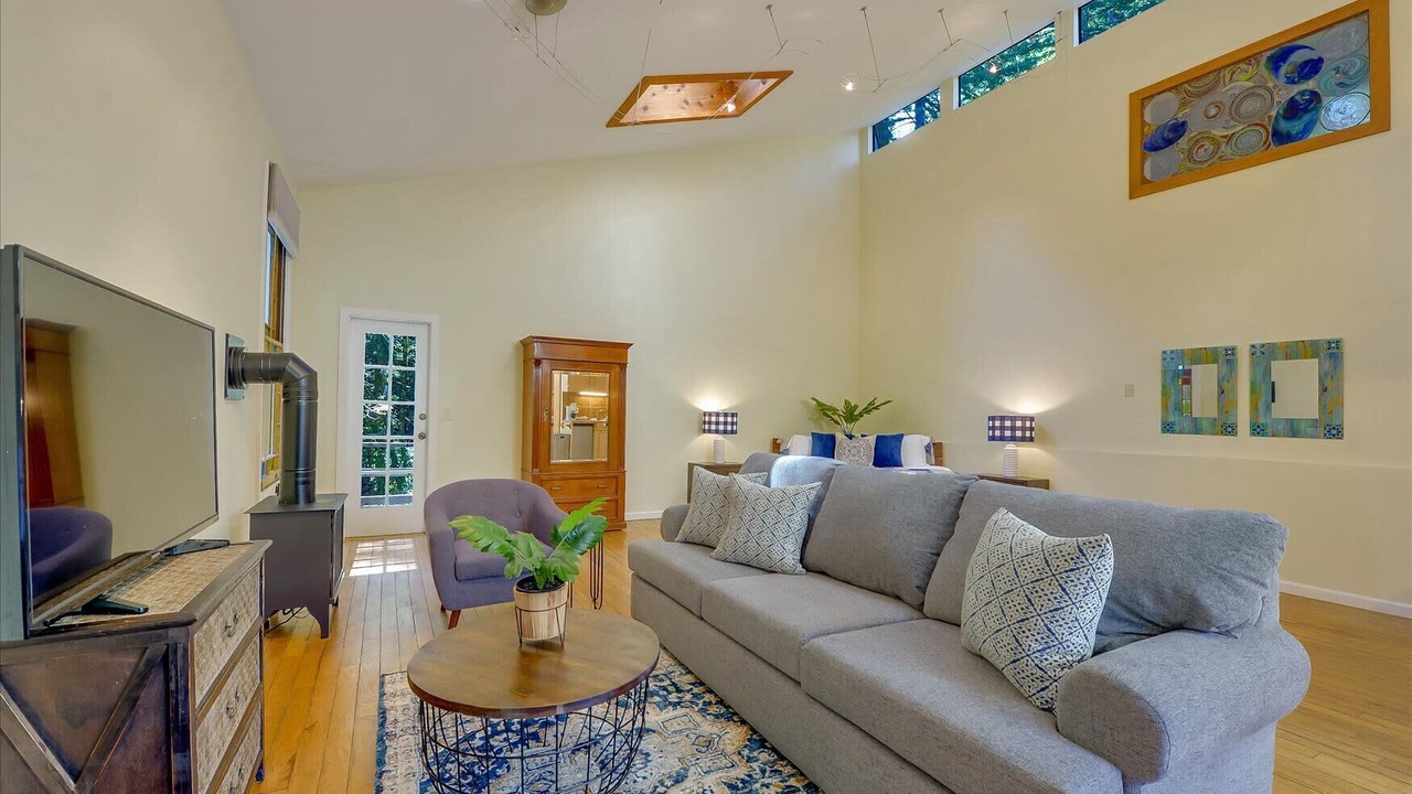 Photo of Livingroom in Redwood City