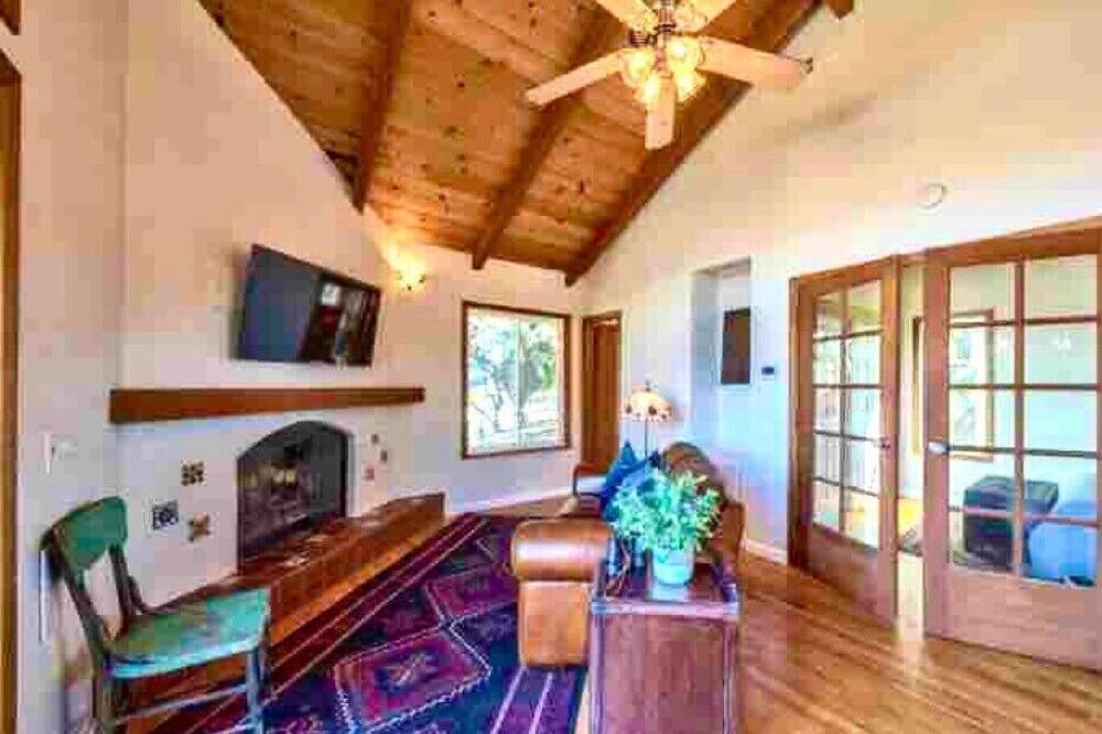 Photo of Bedroom in Carmel Valley