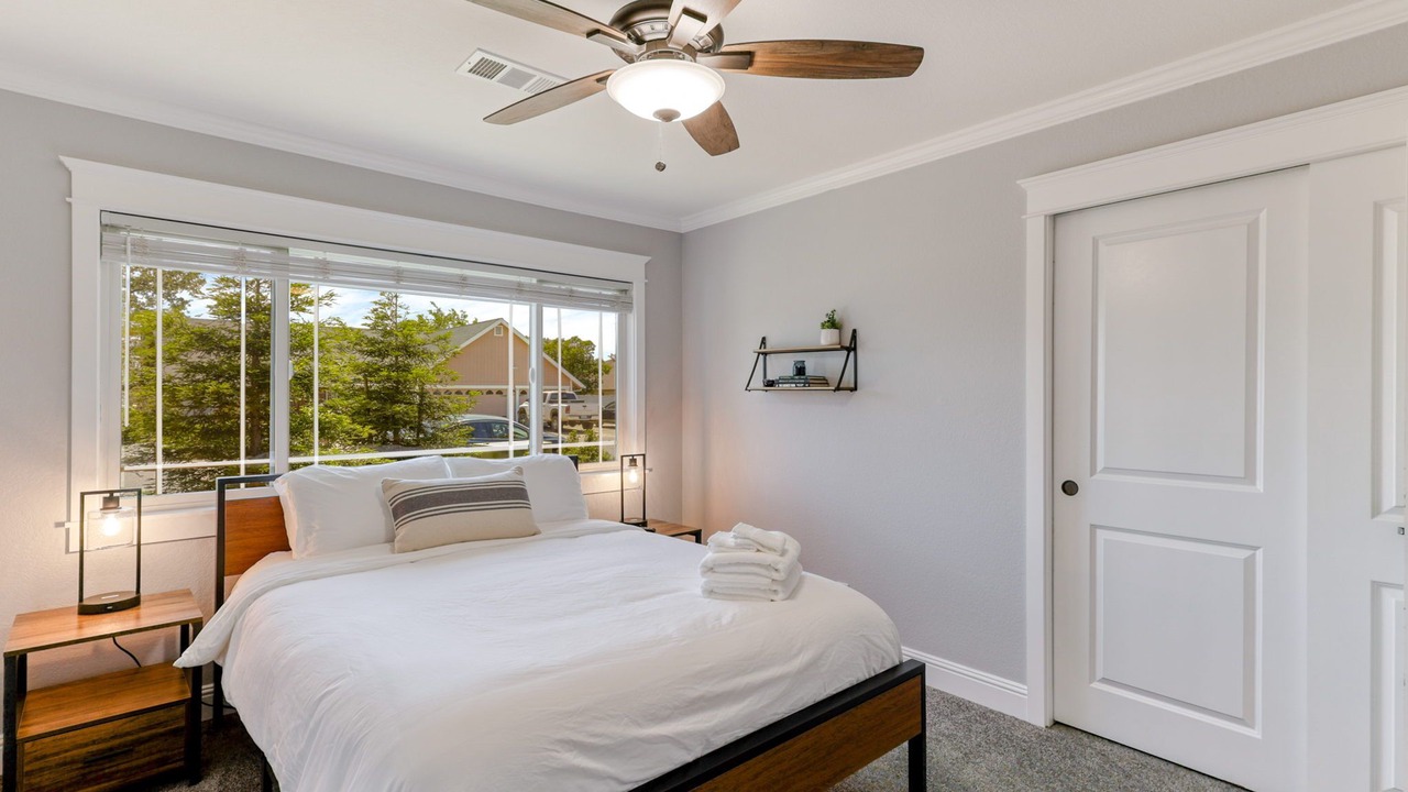 Photo of Bedroom in Midway