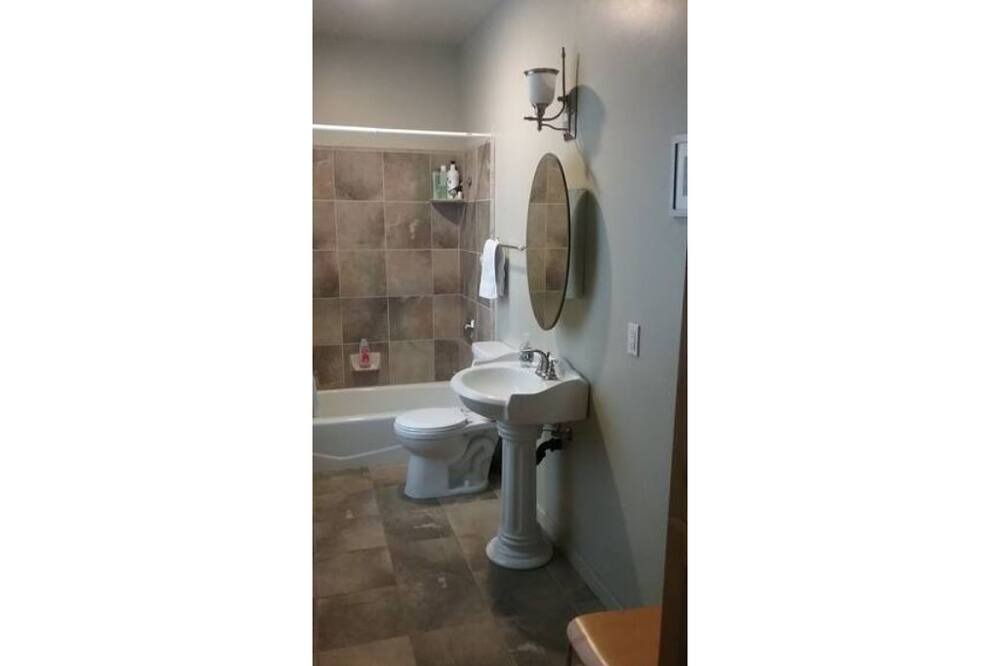 Photo of Bathroom in Midpines