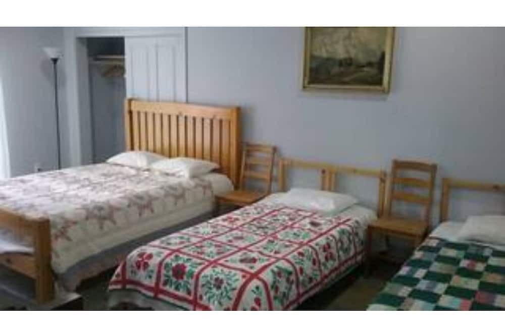 Photo of Bedroom in Midpines