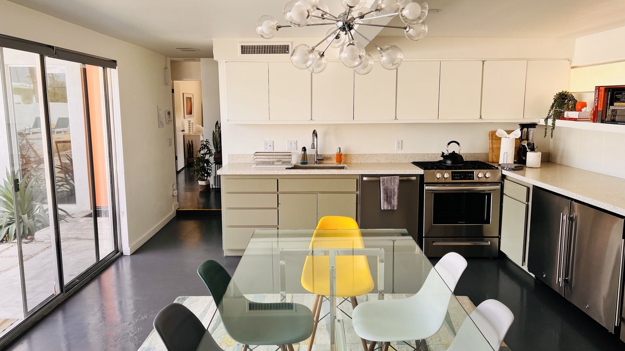 Photo of Kitchen in Canyon Corridor