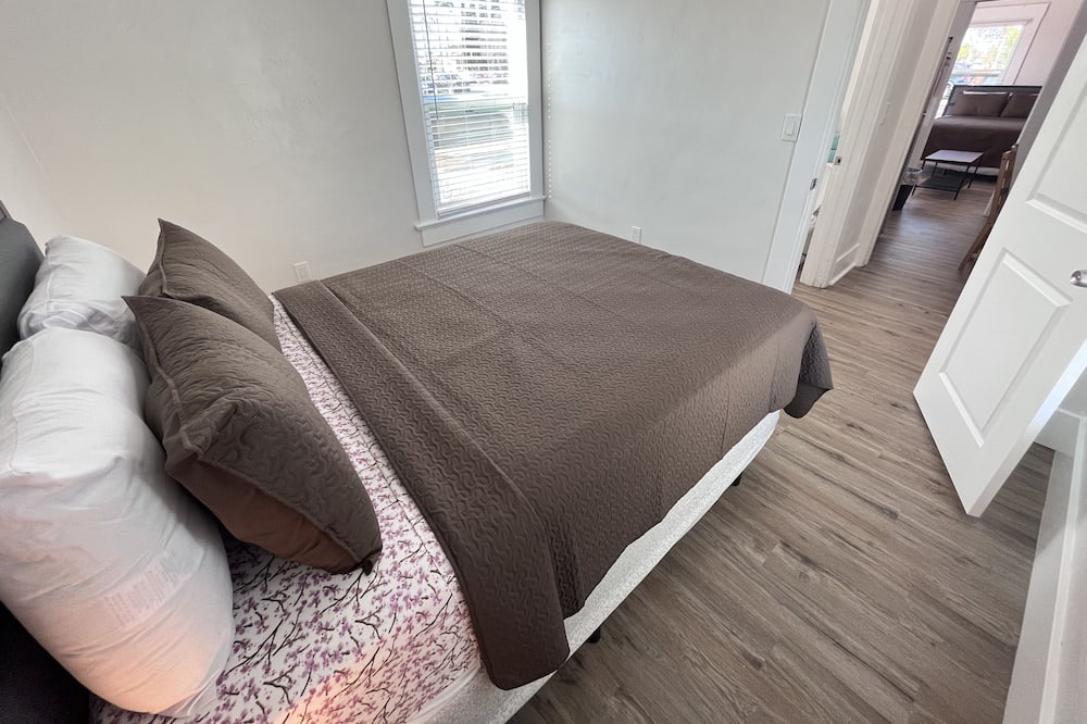 Photo of Bedroom in National City