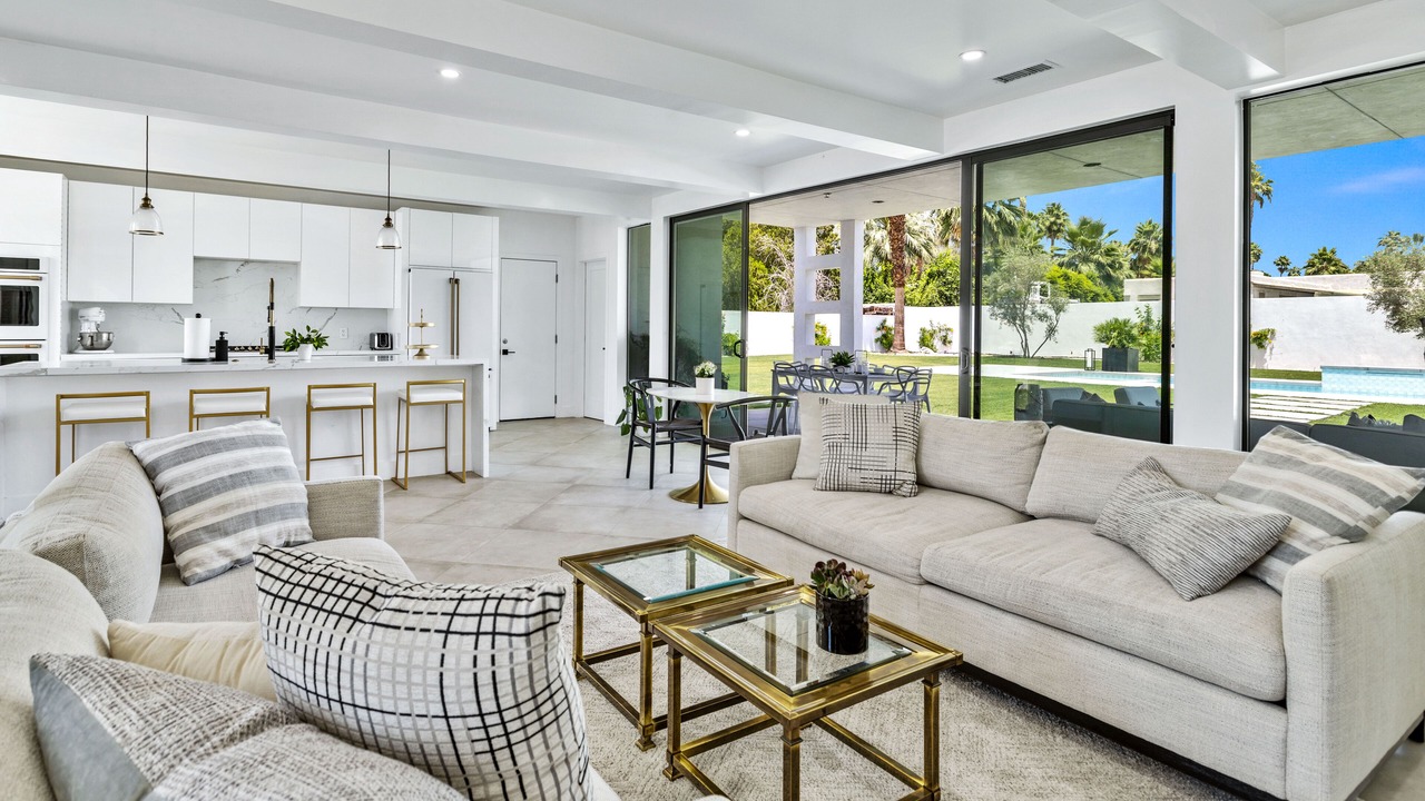 Photo of Livingroom in Magnesia Falls Cove