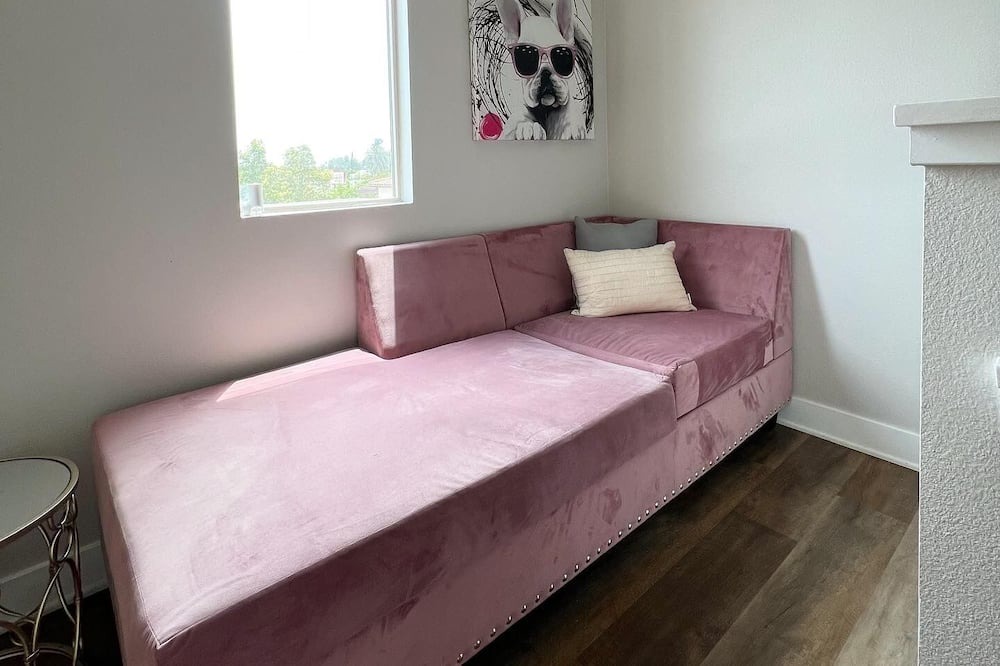 Photo of Bedroom in Bellflower
