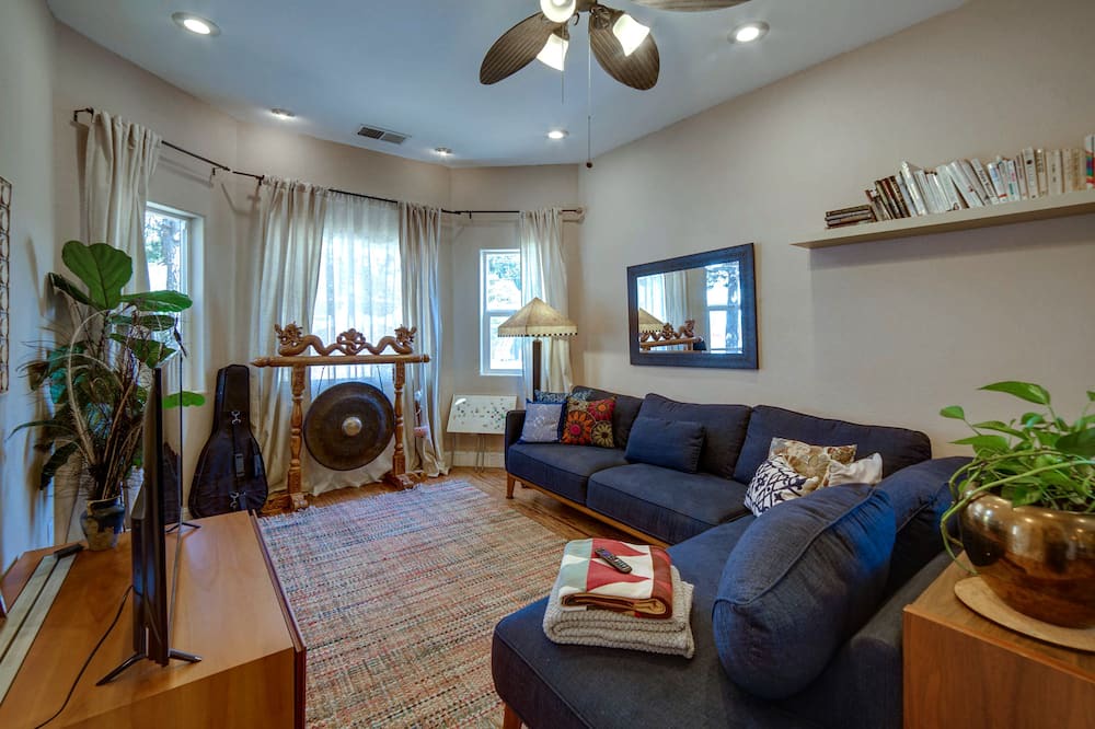 Photo of Livingroom in Ukiah