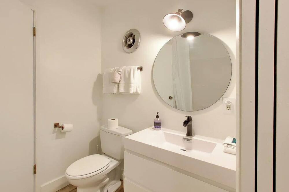 Photo of Bathroom in Yosemite West