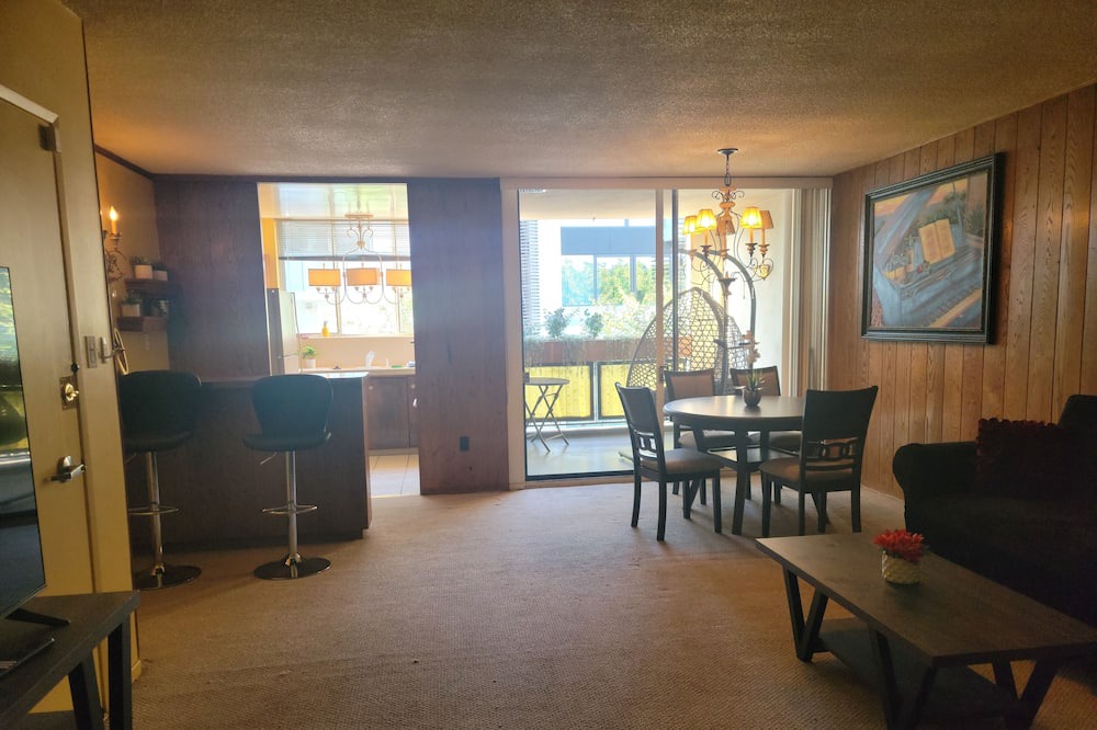 Photo of Livingroom in Norma Triangle