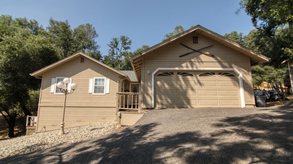 Photo of Outdoor in Groveland