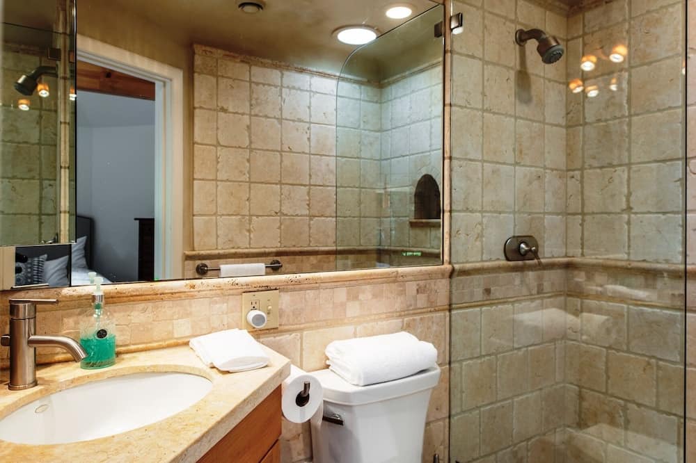 Photo of Bathroom in Northwest Carmel