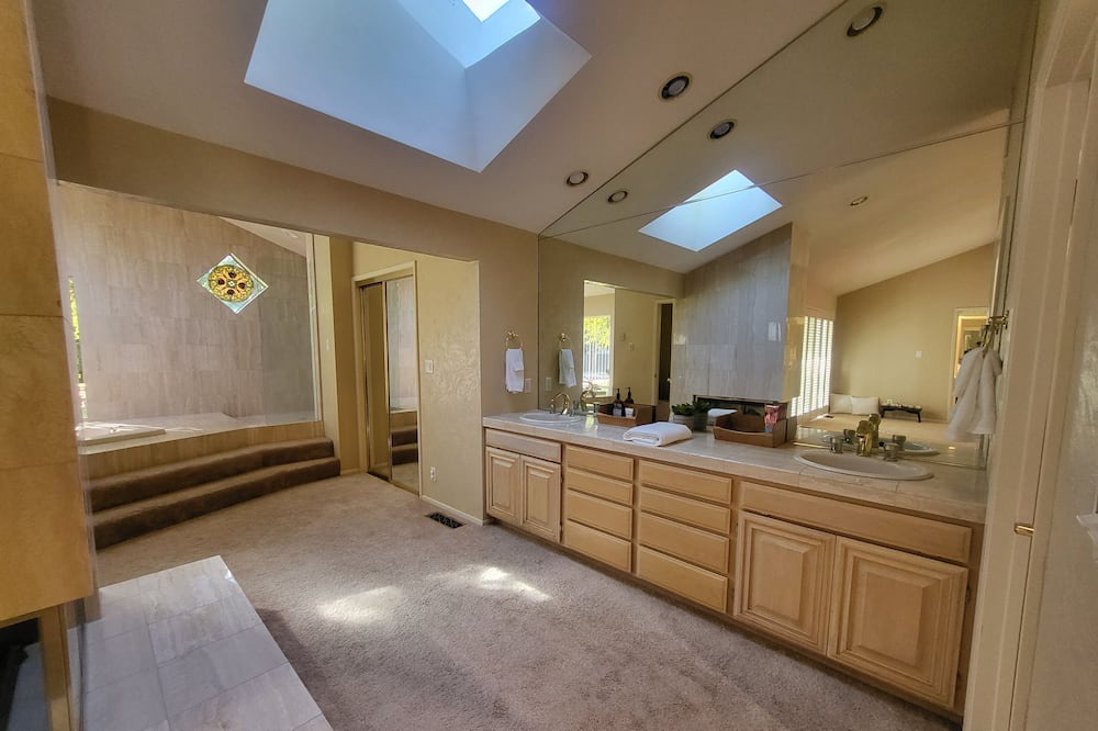 Photo of Bathroom in Arden-Arcade