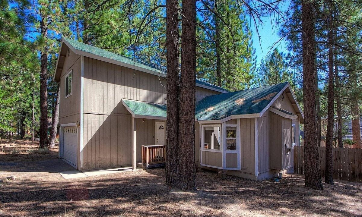 Photo of Outdoor in Pioneer Trail