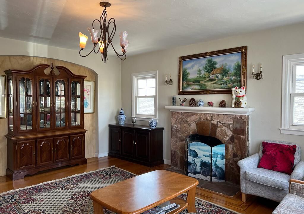 Photo of Livingroom in Downtown