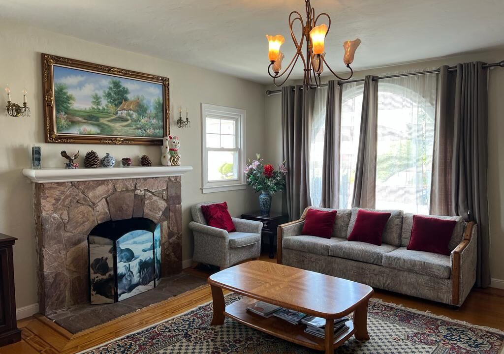 Photo of Livingroom in Downtown