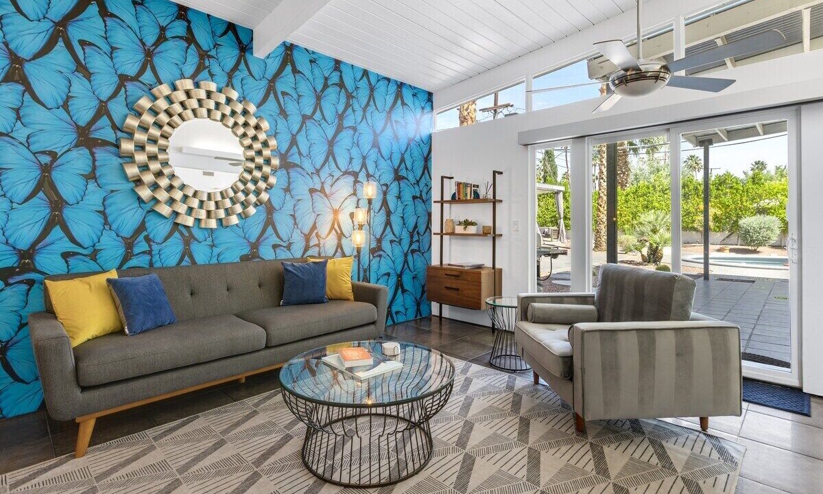 Photo of Livingroom in Racquet Club Estates