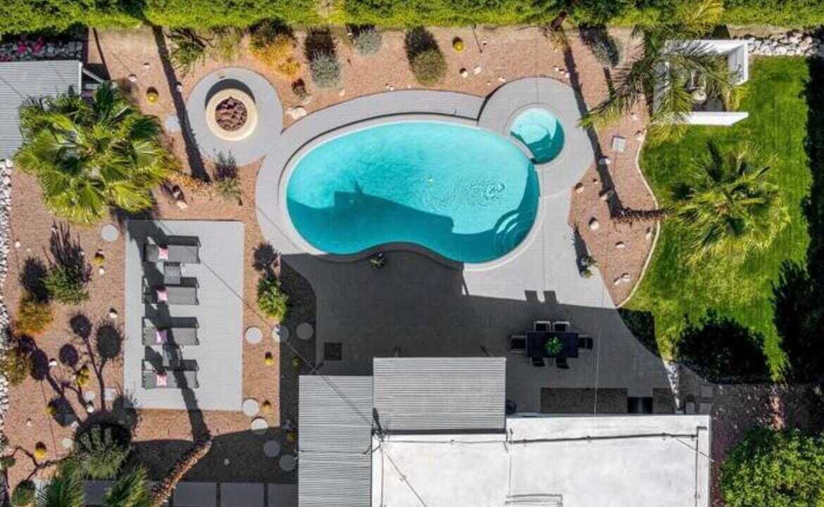 Photo of Outdoor in Racquet Club Estates