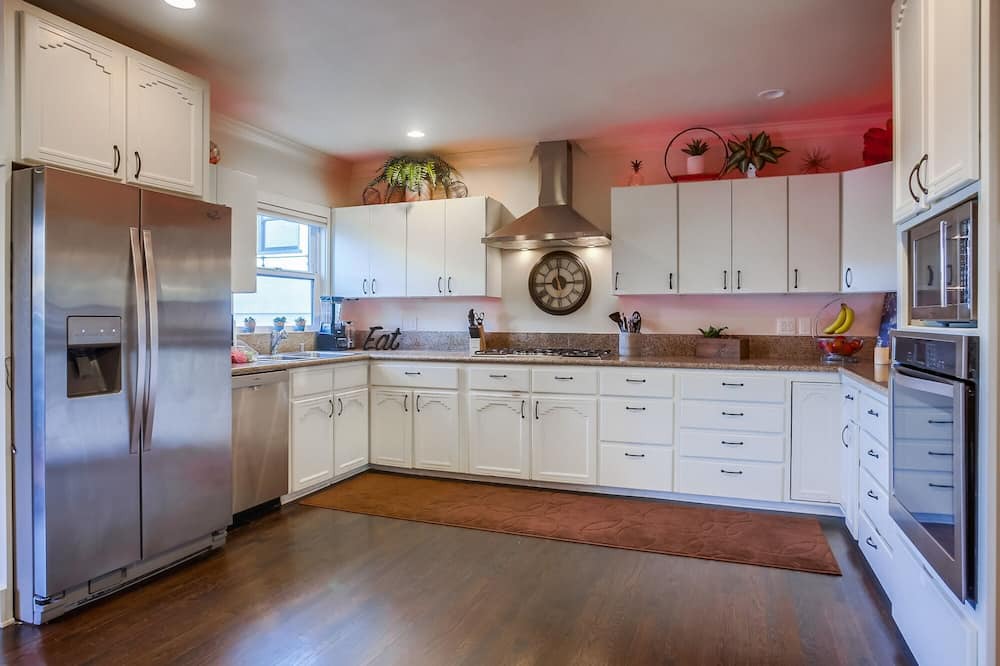 Photo of Kitchen in Loma Portal