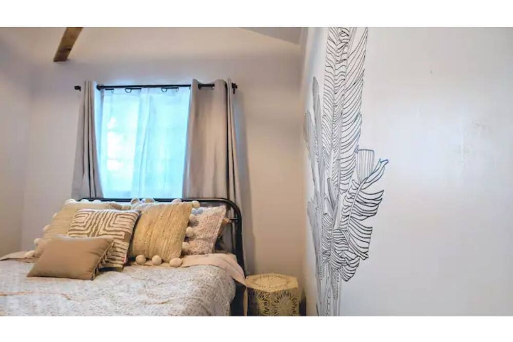 Photo of Bedroom in Leucadia
