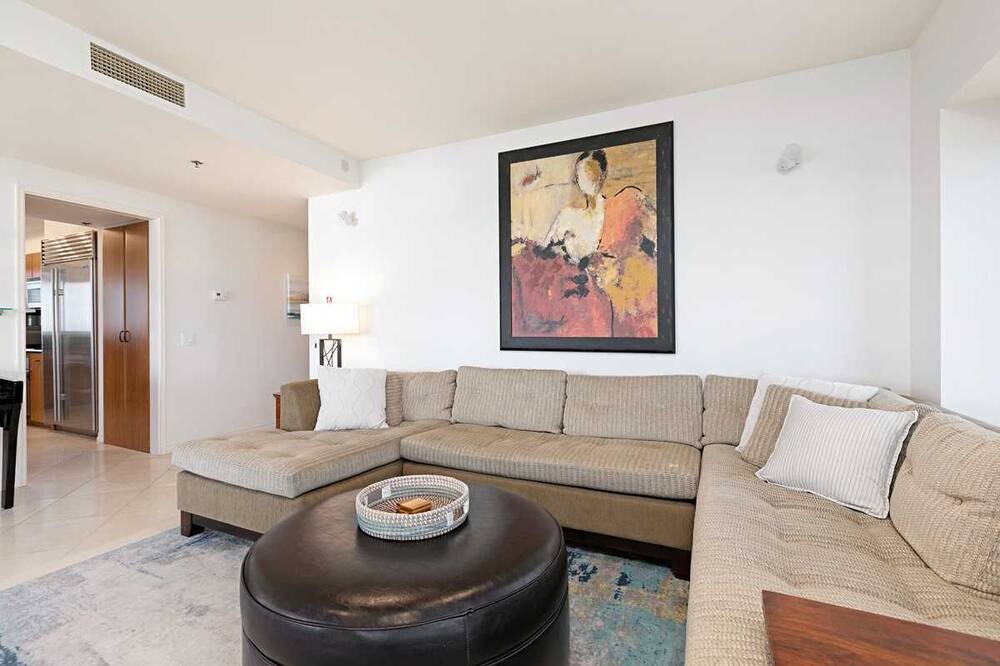 Photo of Livingroom in Pacific Terrace