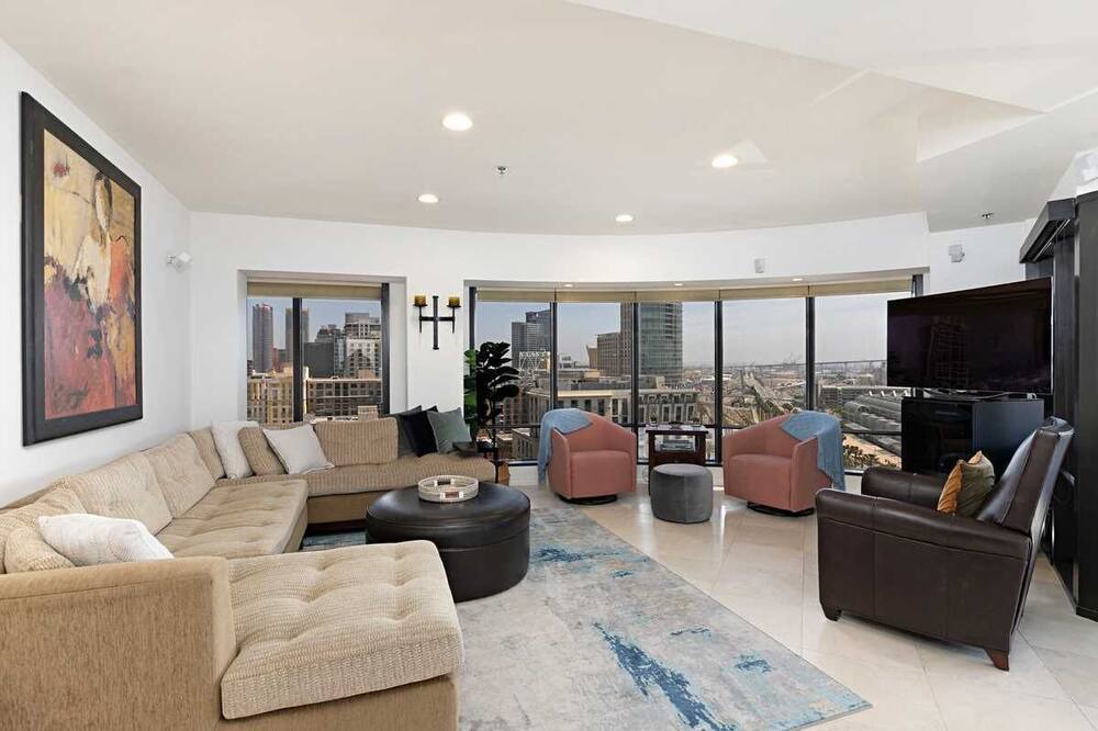 Photo of Livingroom in Pacific Terrace
