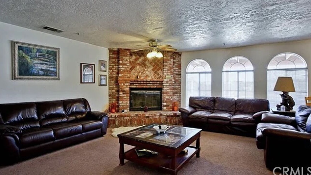 Photo of Livingroom in Hesperia