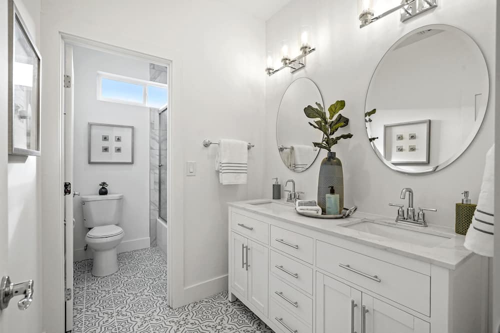 Photo of Bathroom in Pleasant Hill
