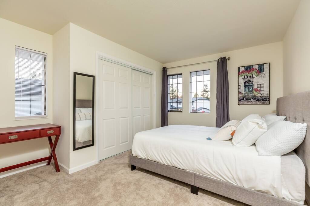 Photo of Bedroom in Rohnert Park