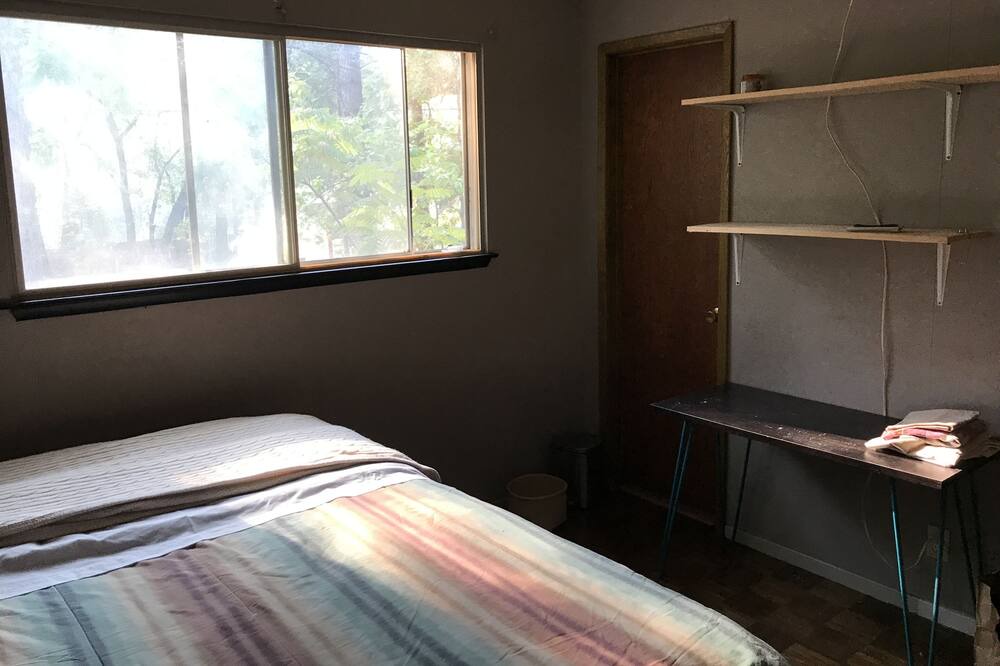 Photo of Bedroom in Cedar Ridge