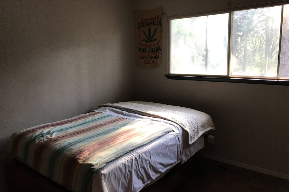 Photo of Bedroom in Cedar Ridge