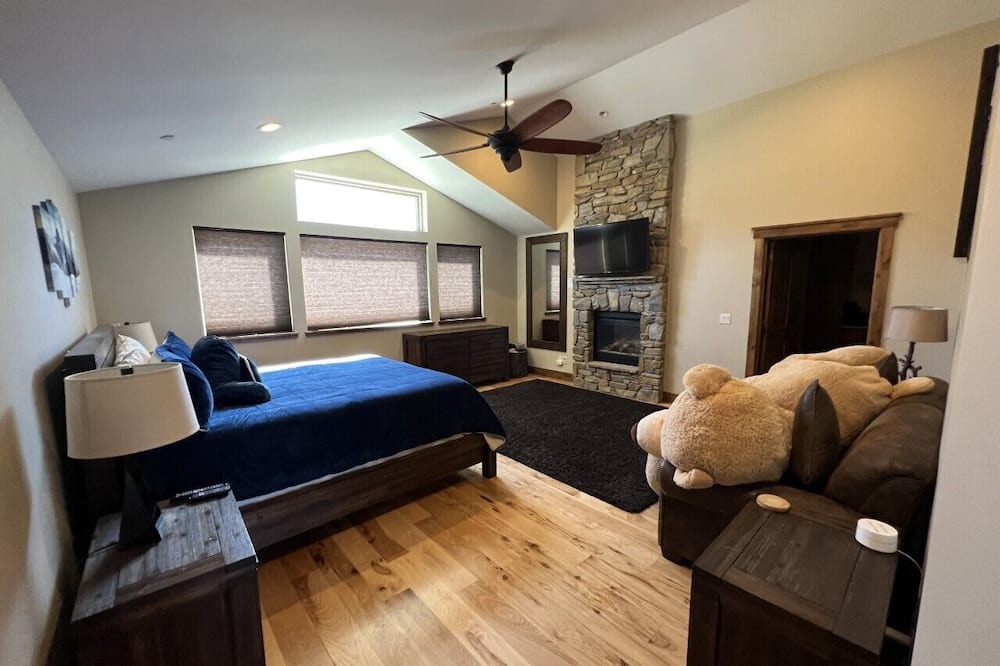 Photo of Bedroom in Al Tahoe