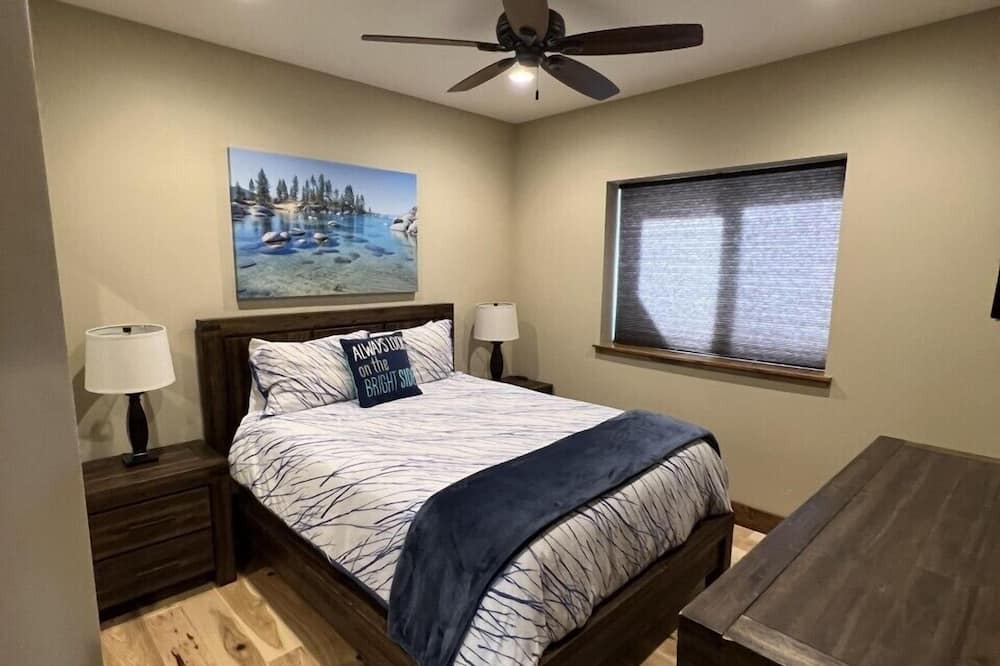 Photo of Bedroom in Al Tahoe