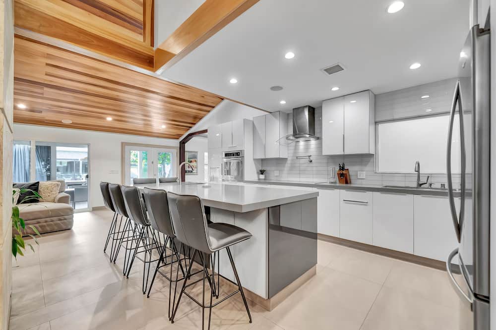 Photo of Kitchen in Valley Glen