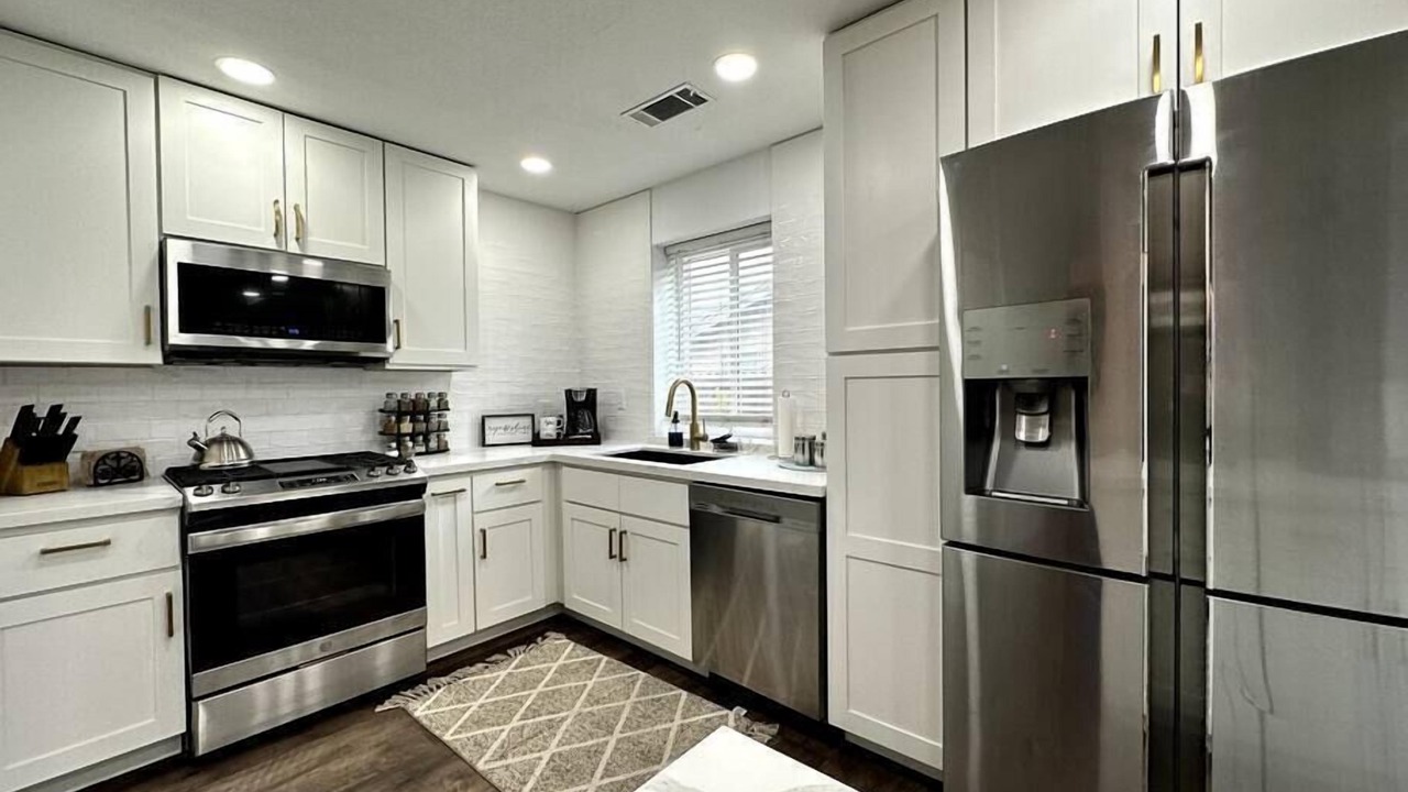 Photo of Kitchen in Hanford