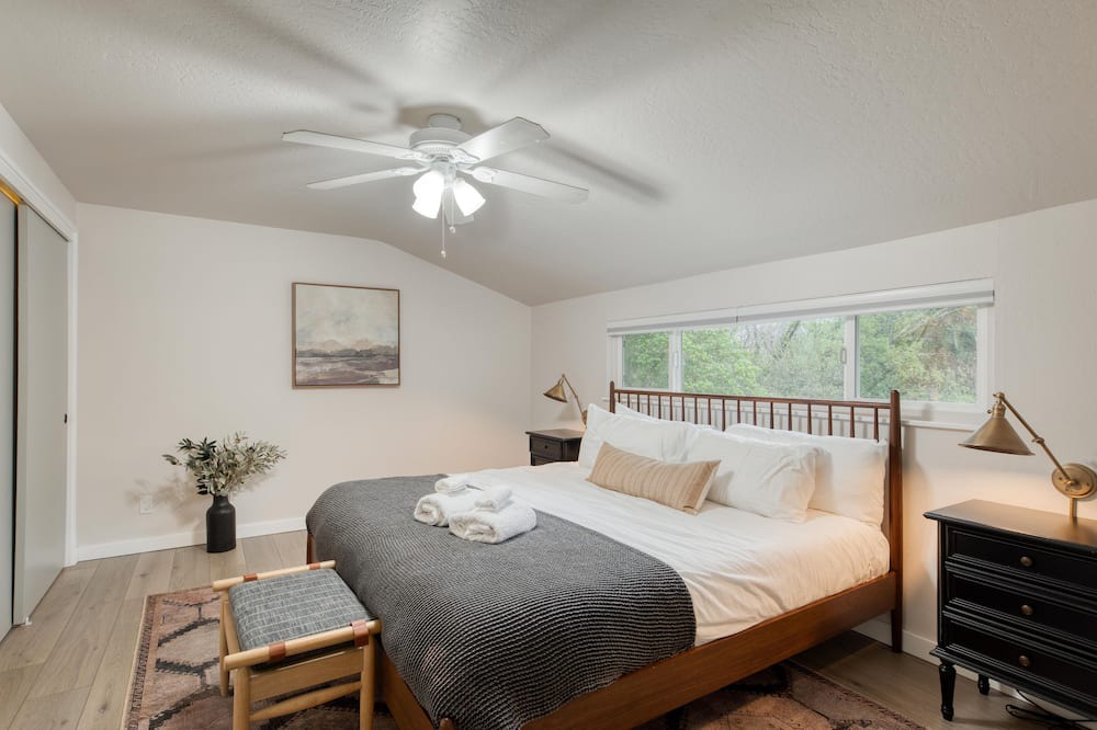 Photo of Bedroom in Montgomery Village