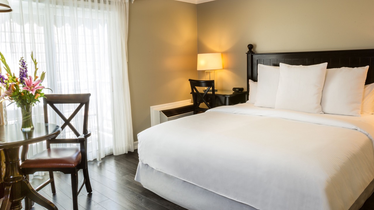 Photo of Bedroom in Avalon