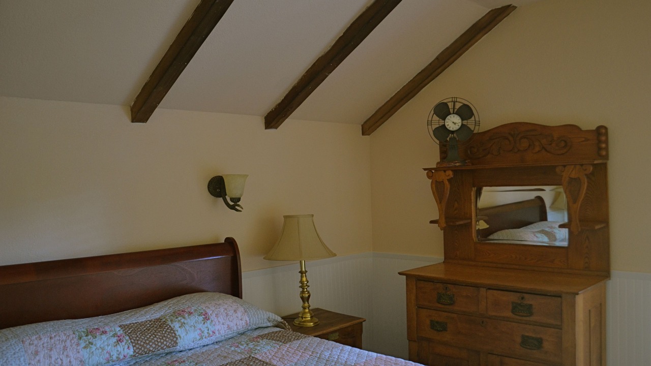 Photo of Bedroom in Guerneville