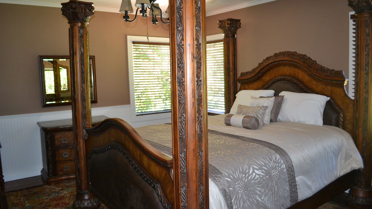 Photo of Bedroom in Guerneville