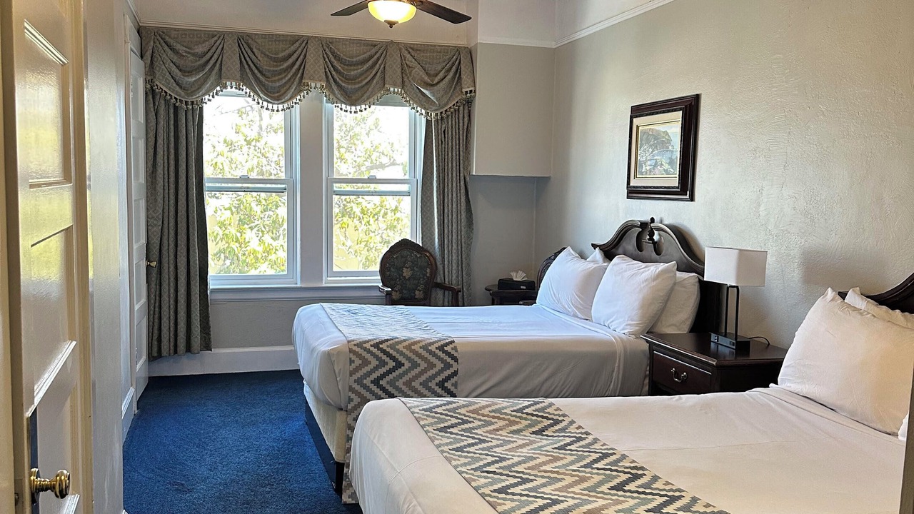 Photo of Bedroom in Avalon