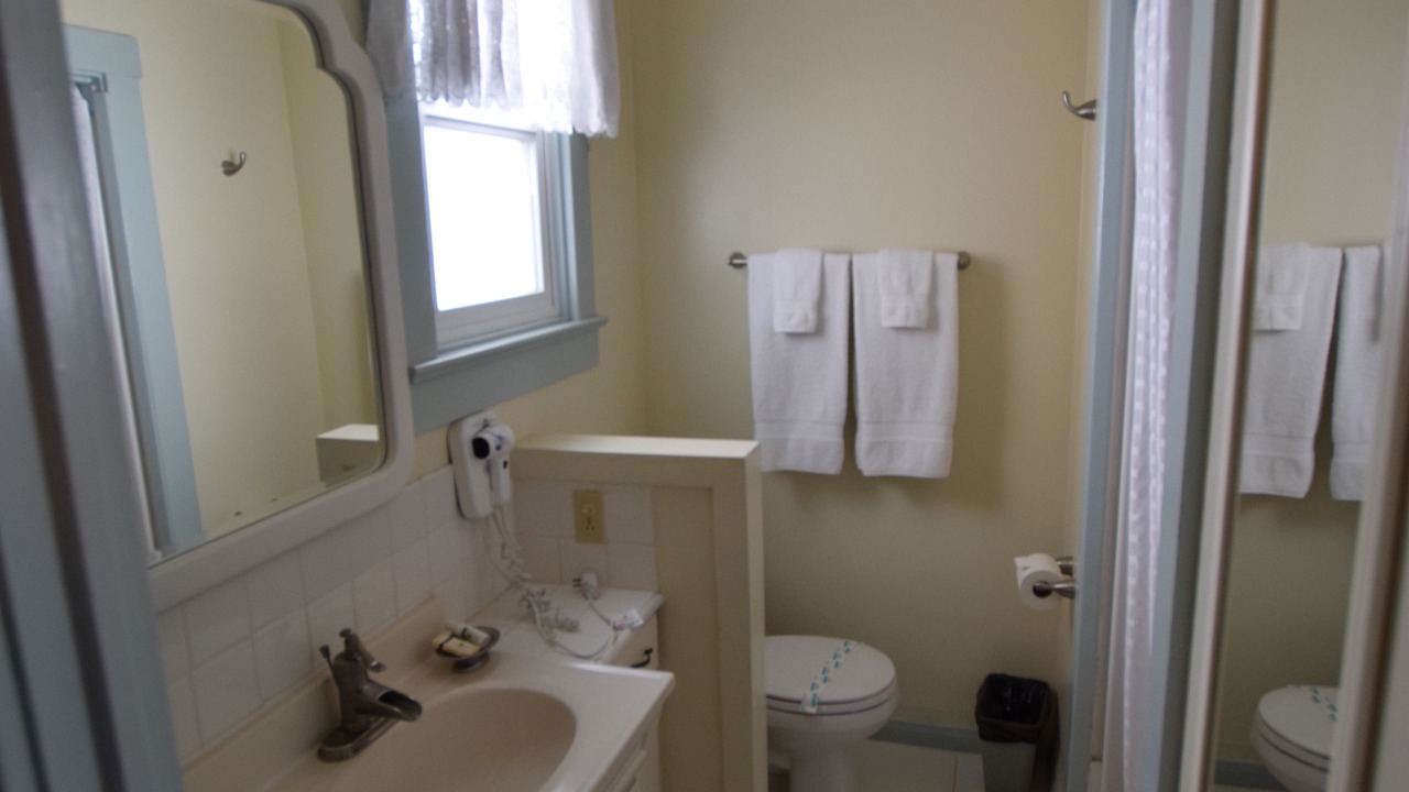 Photo of Bathroom in Avalon