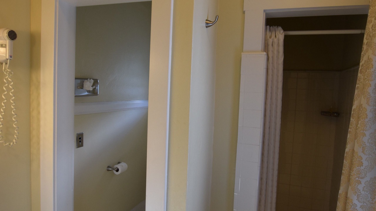 Photo of Bathroom in Avalon