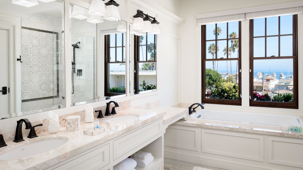 Photo of Bathroom in Avalon