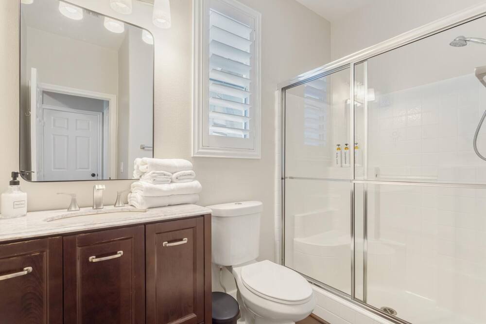 Photo of Bathroom in Wildomar