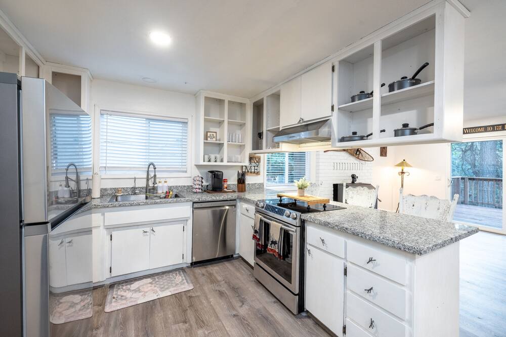 Photo of Kitchen in Iowa Hill