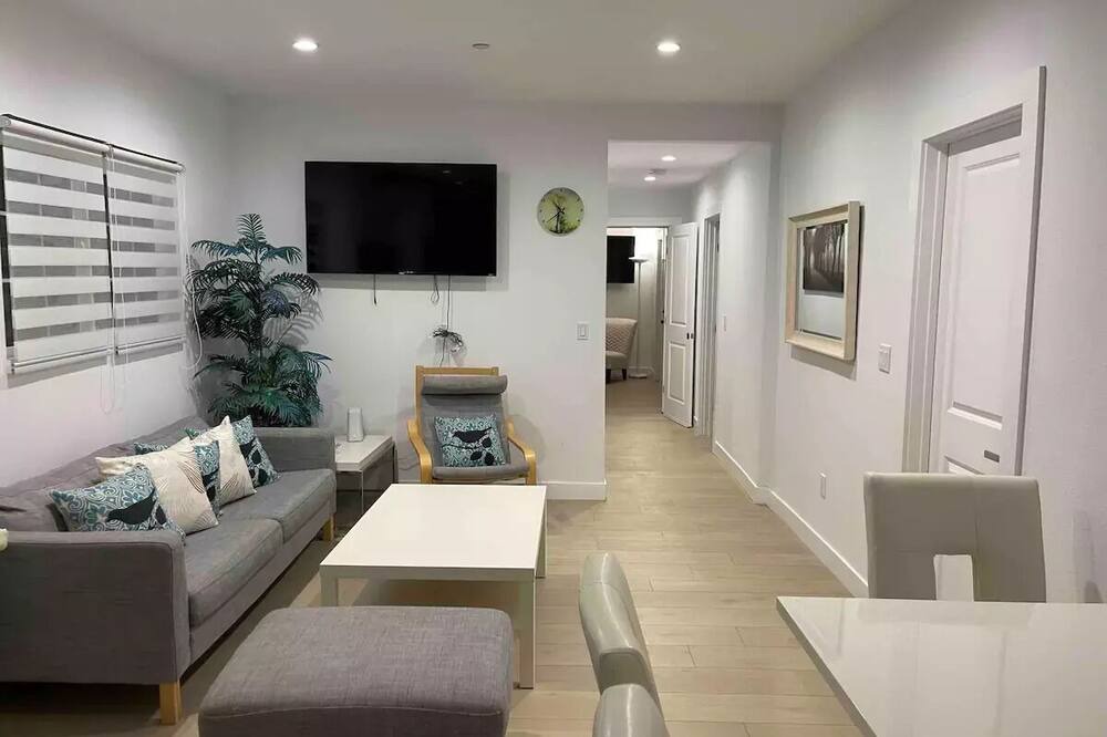 Photo of Bedroom in East Palo Alto