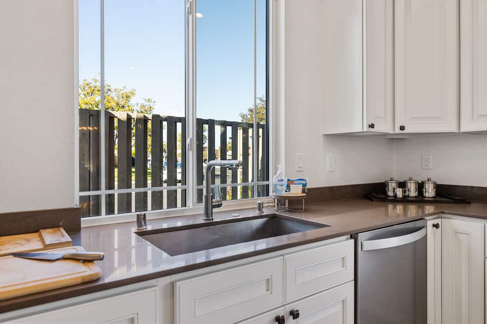 Photo of Kitchen in Union City